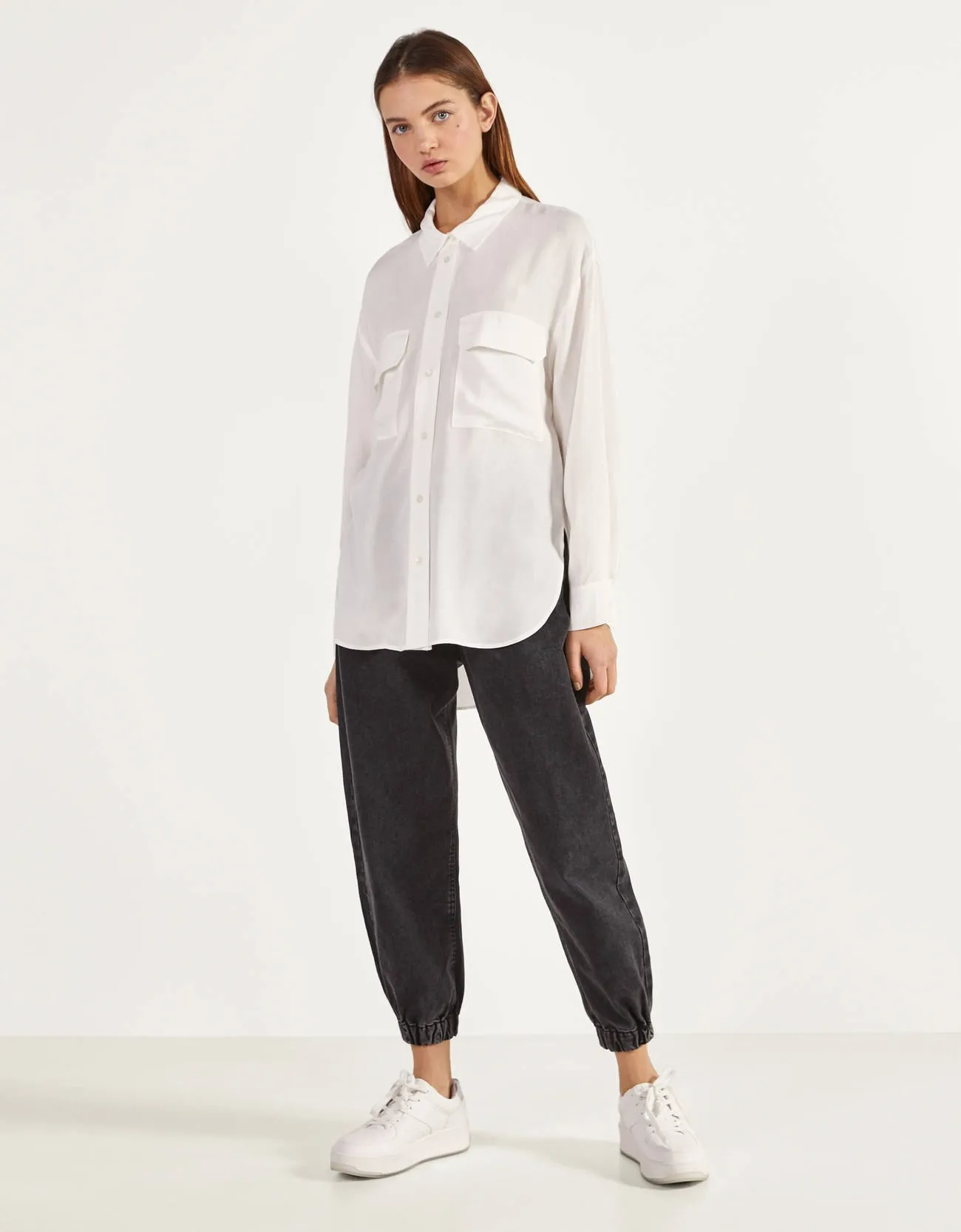 Weiße Oversize-Bluse aus Baumwolle · Weiß