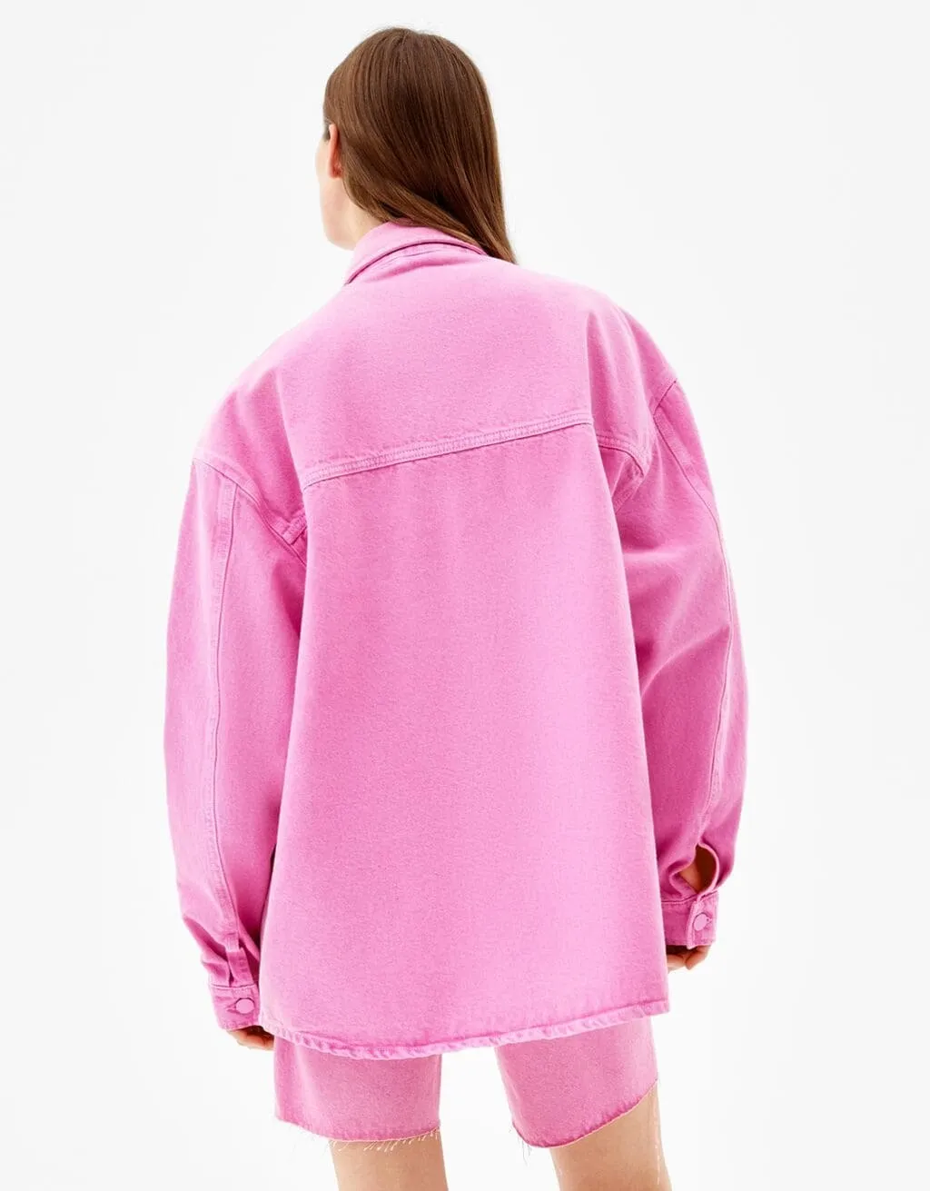 Farbige Hemdjacke aus Denim · Rosé