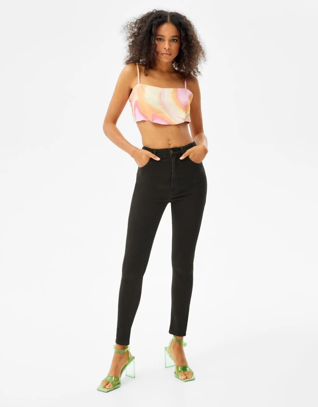 Super High Waist Jeans · Schwarz