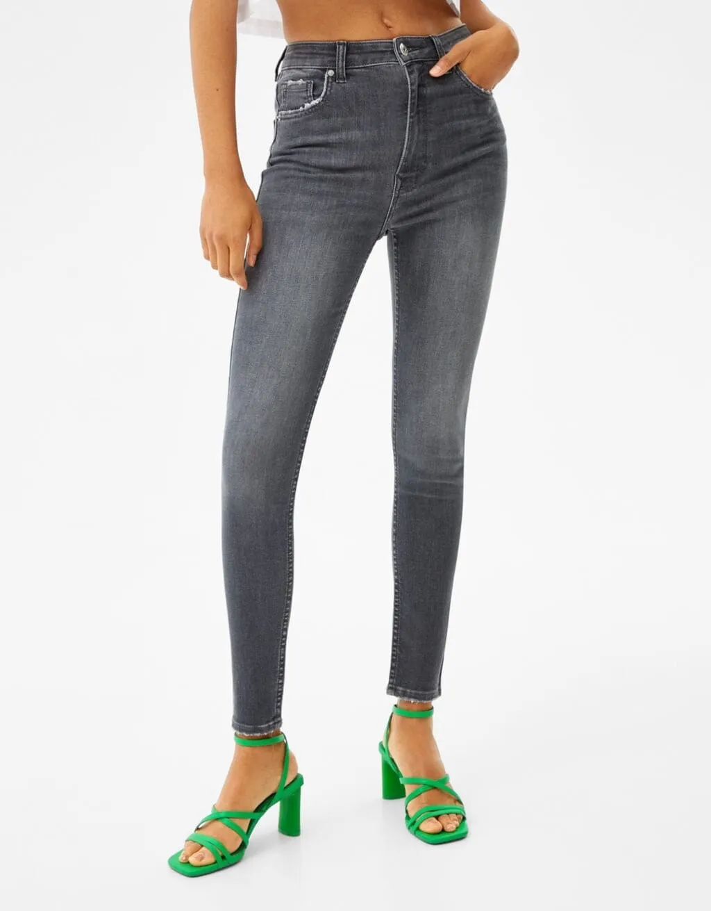 Super High Waist Jeans · Grau