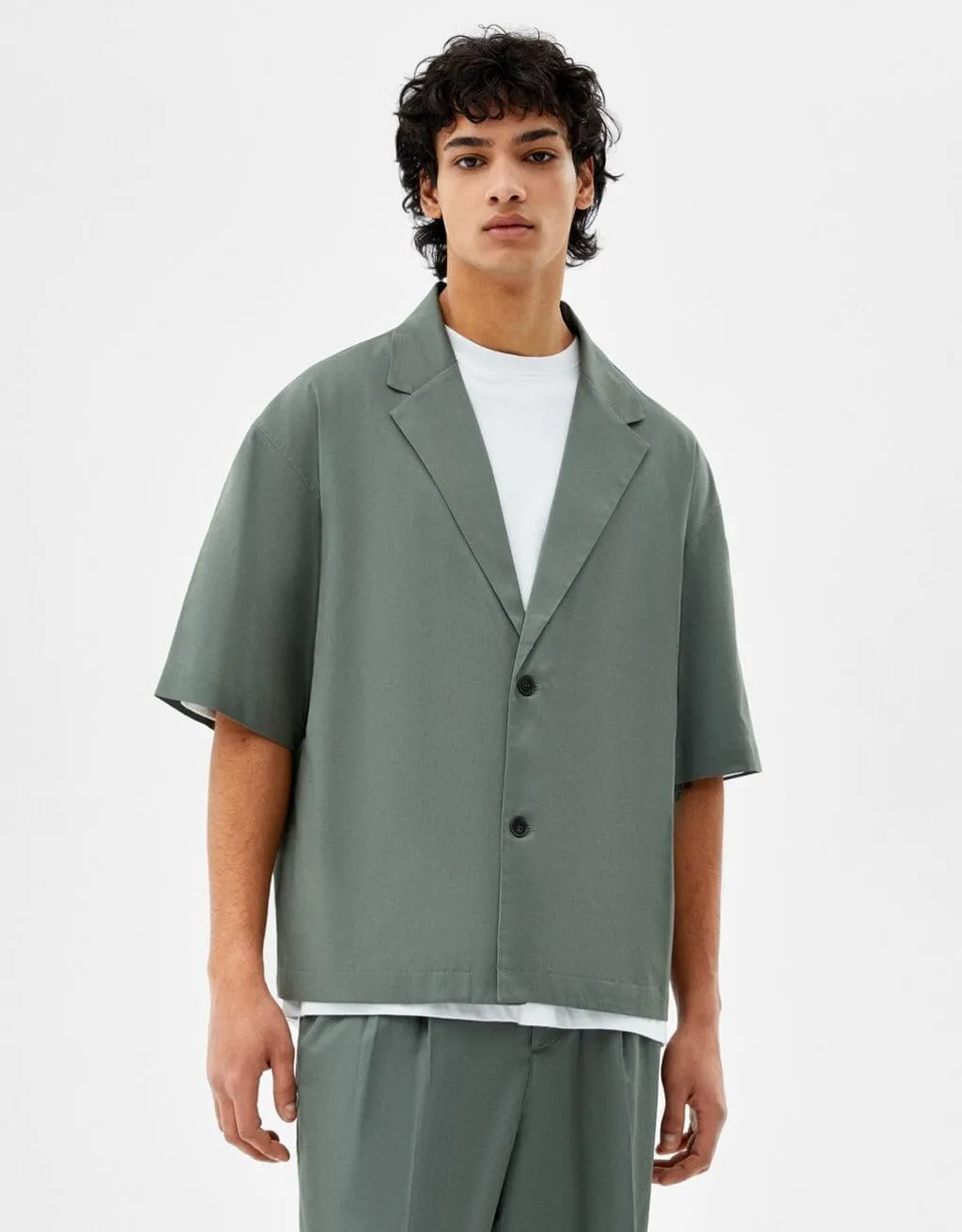 Oversize-Hemd aus Lyocell · Salbeigrün
