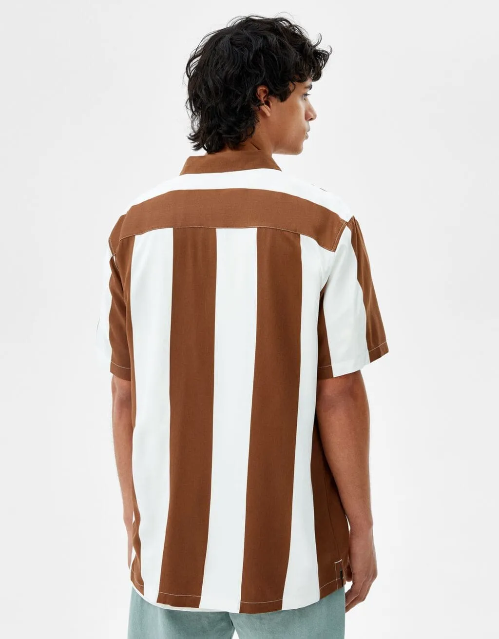 Hemd mit kurzen ?rmeln und Streifen