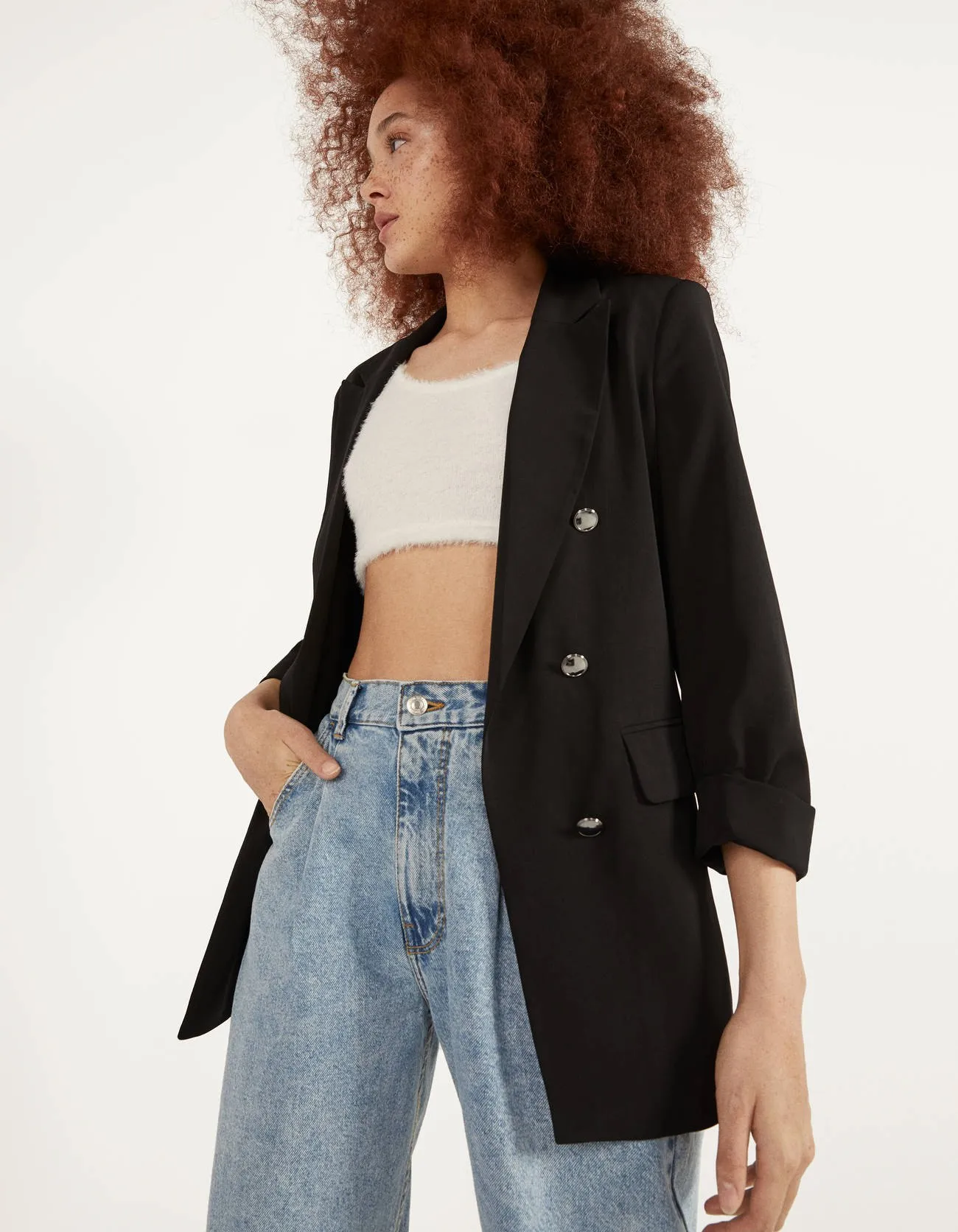 Blazer mit hochgerollten Ärmeln · Schwarz
