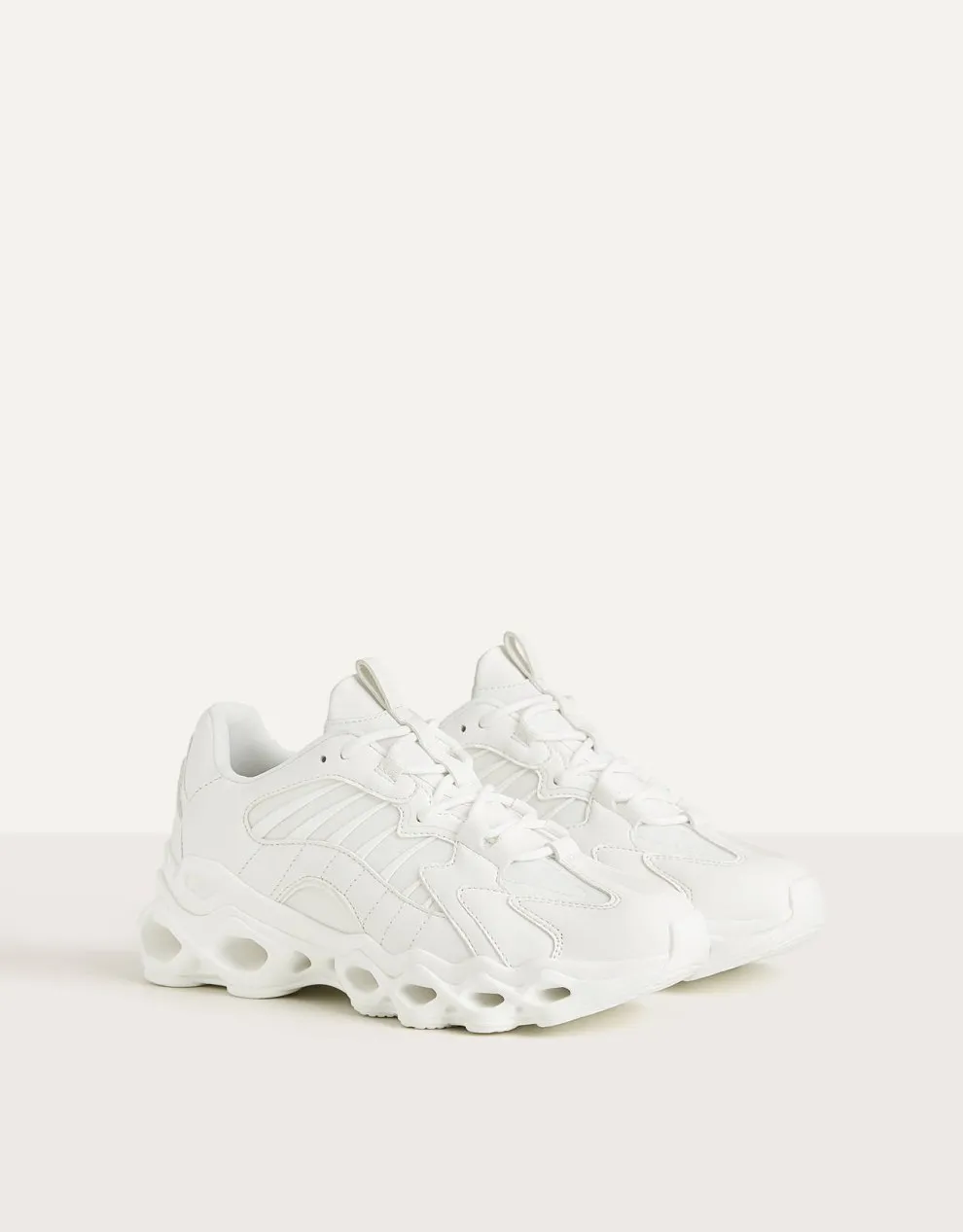Sneaker mit Öffnungen in der Sohle · Weiß