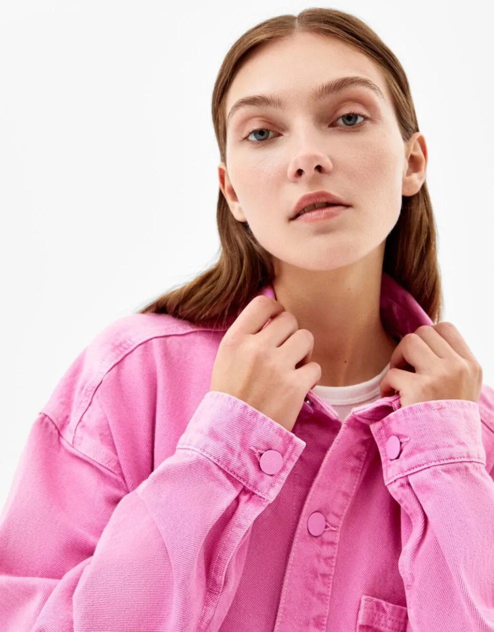 Farbige Hemdjacke aus Denim · Rosé