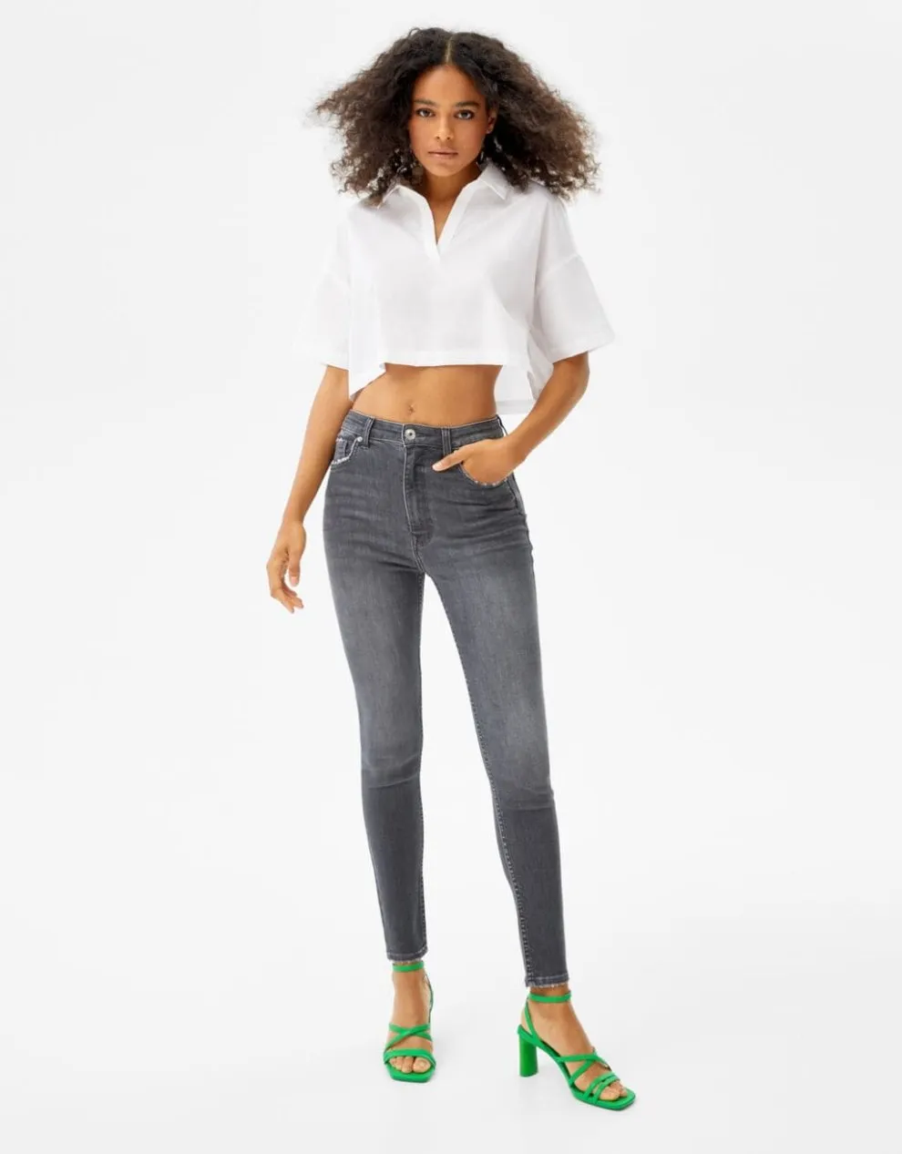 Super High Waist Jeans · Grau