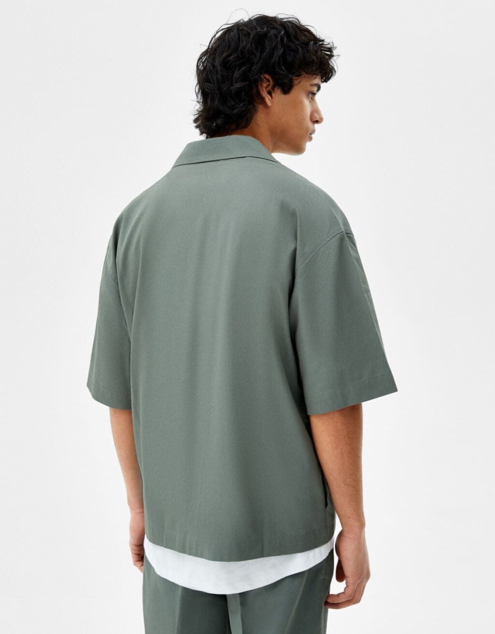 Oversize-Hemd aus Lyocell · Salbeigrün